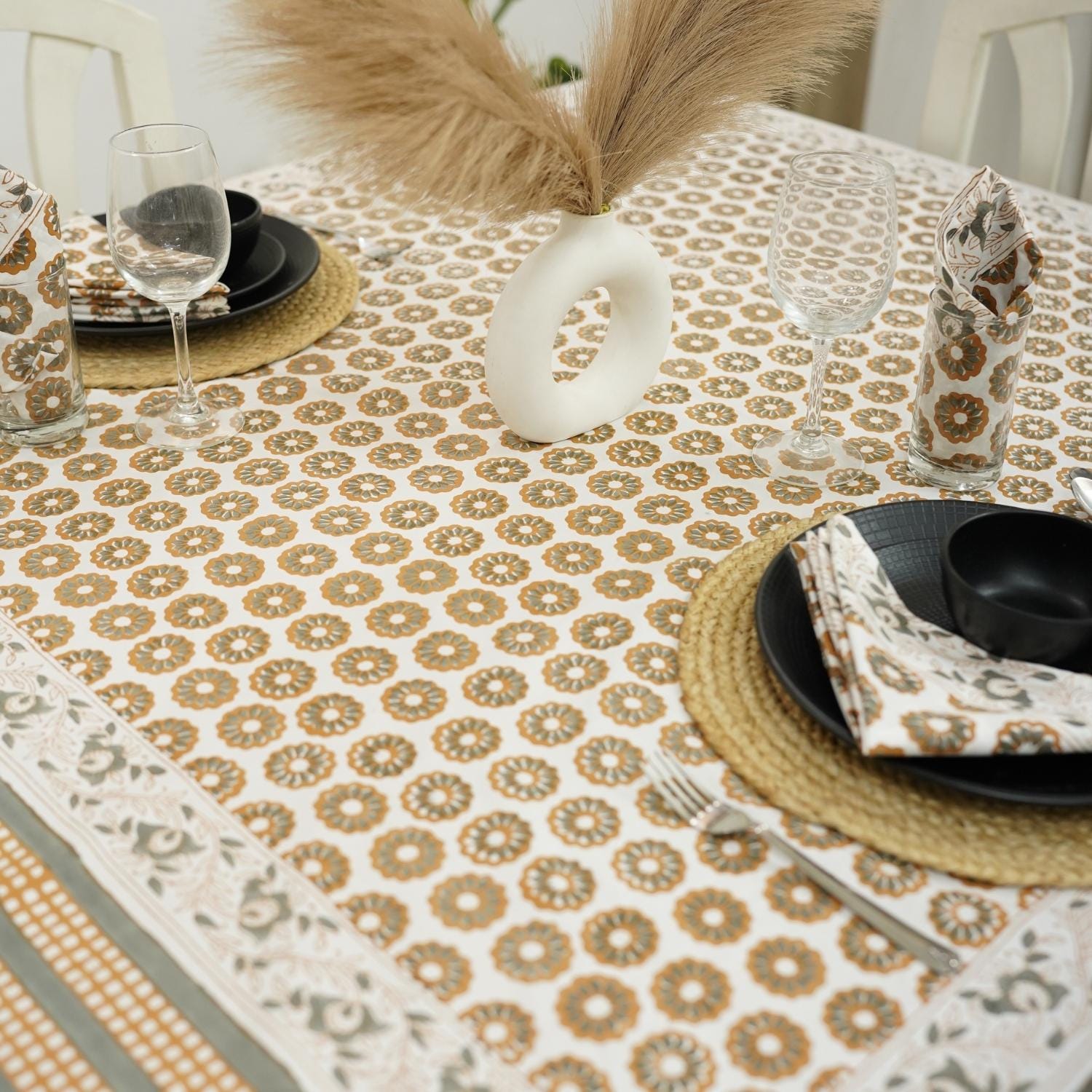 HANDMADE DECORATIVE FLORAL PRINTED COTTON DINING TABLE COVER WITH NAPKINS - BUL BUL