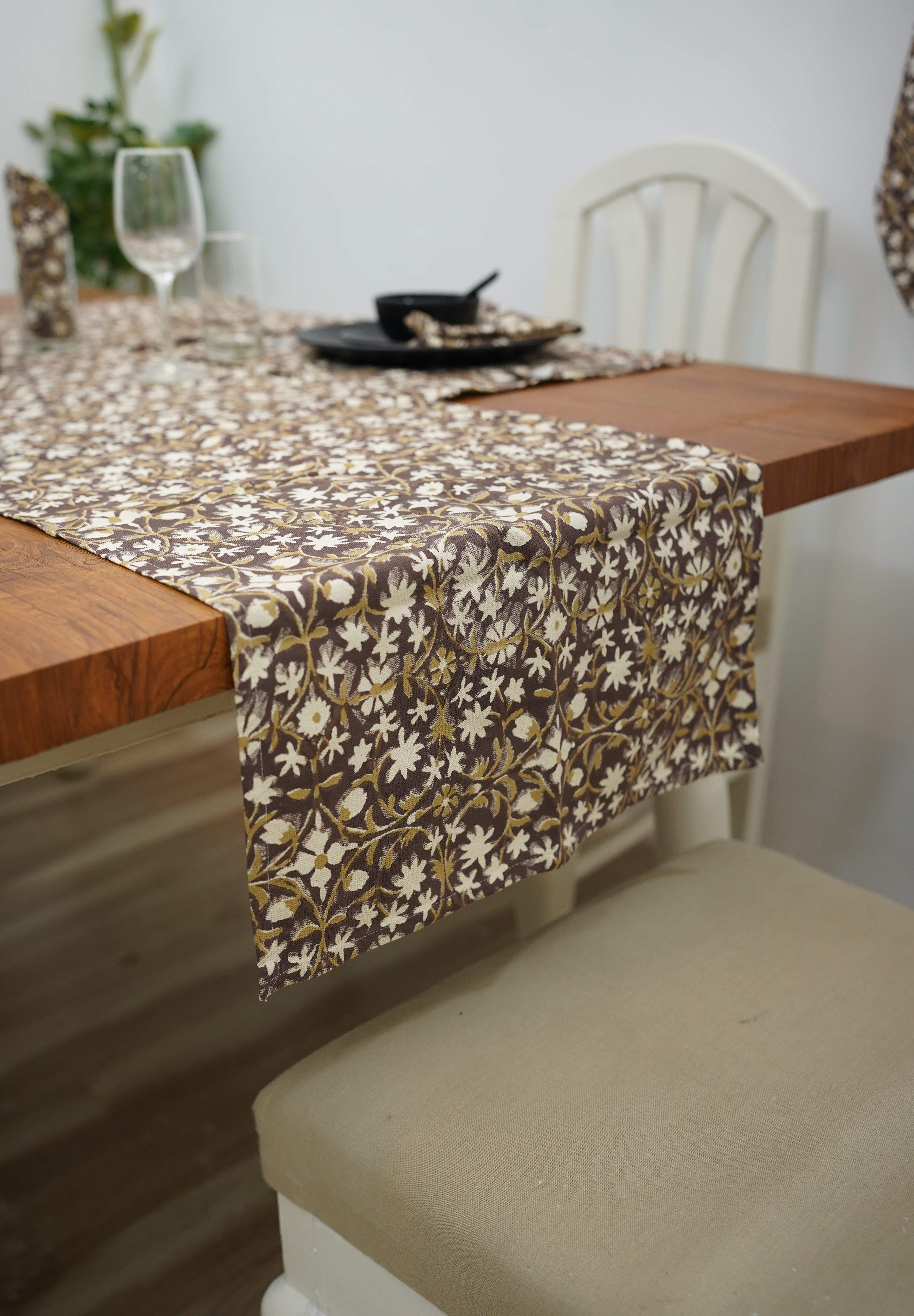 Duck Canvas Table Runner-Mahalaxmi