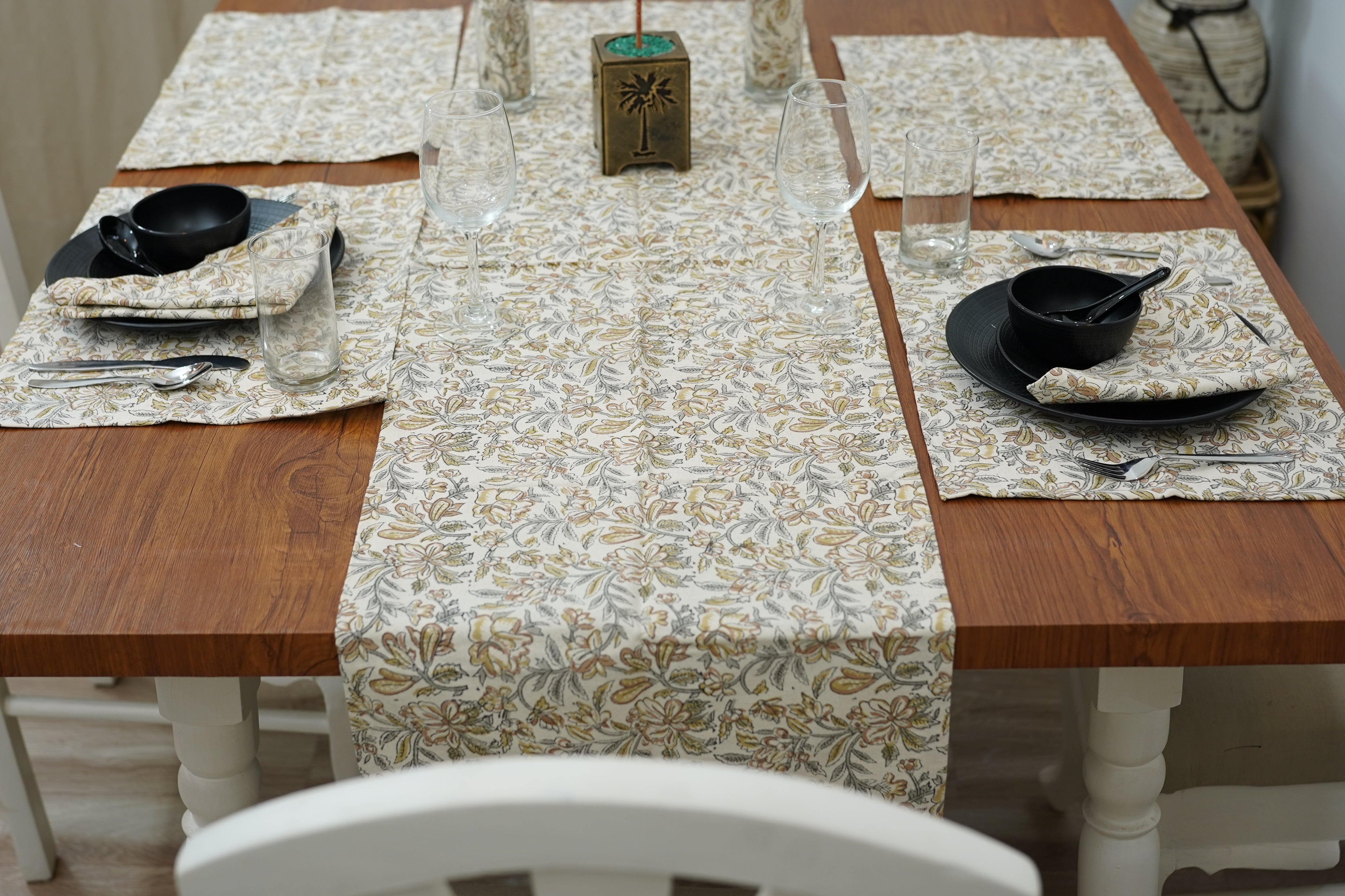 Duck Canvas Table Runner-Kudrat