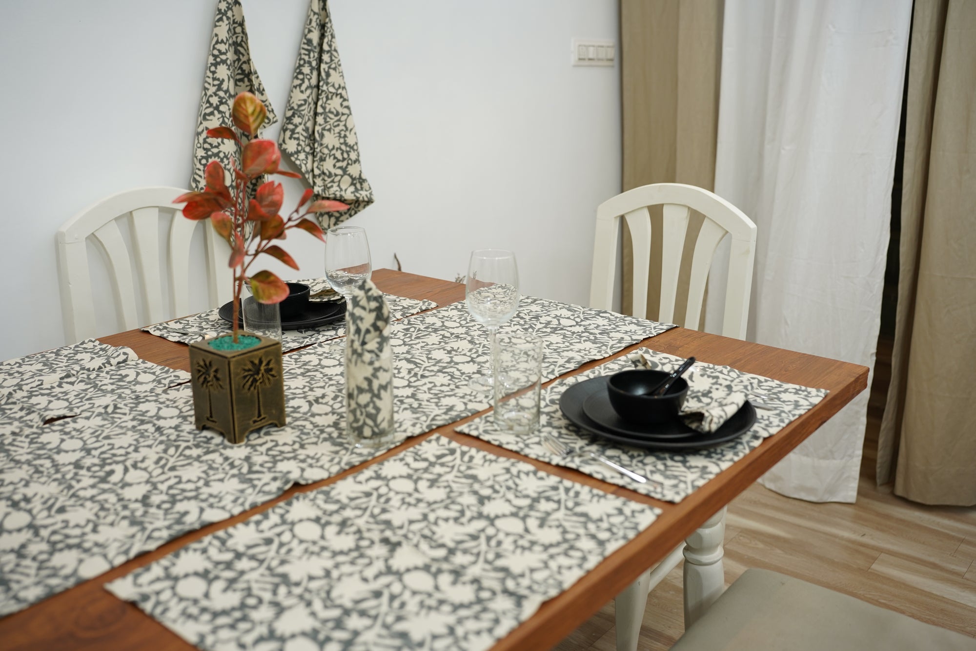 Duck Canvas Table Runner-Manikarnika