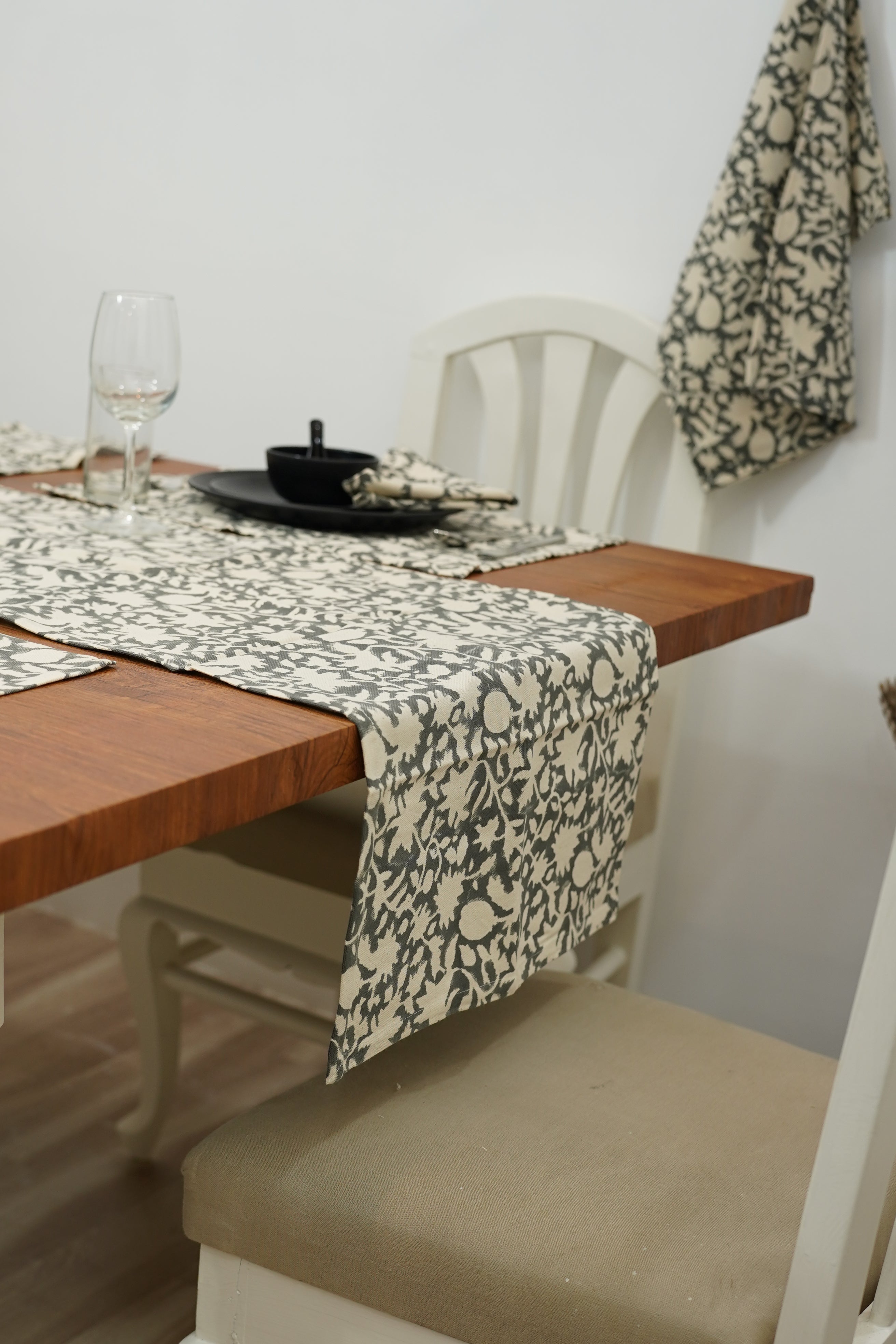 Duck Canvas Table Runner-Manikarnika