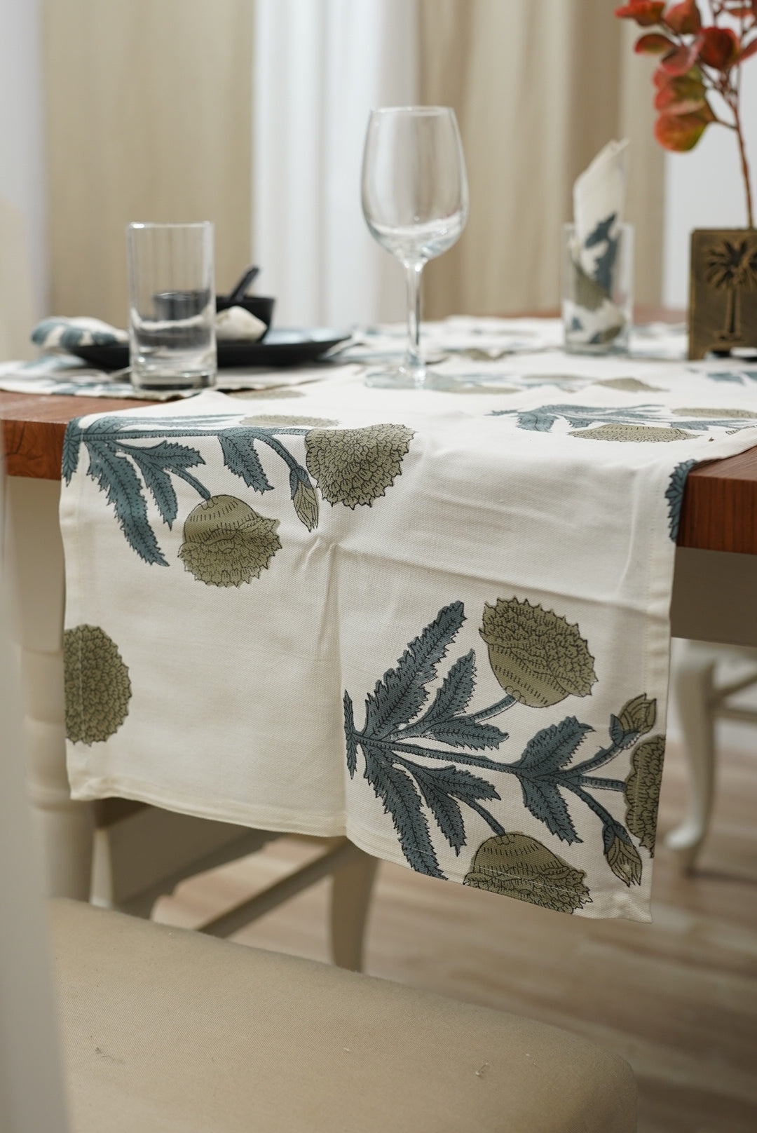 Thick Cotton White Table Runner-Badshah