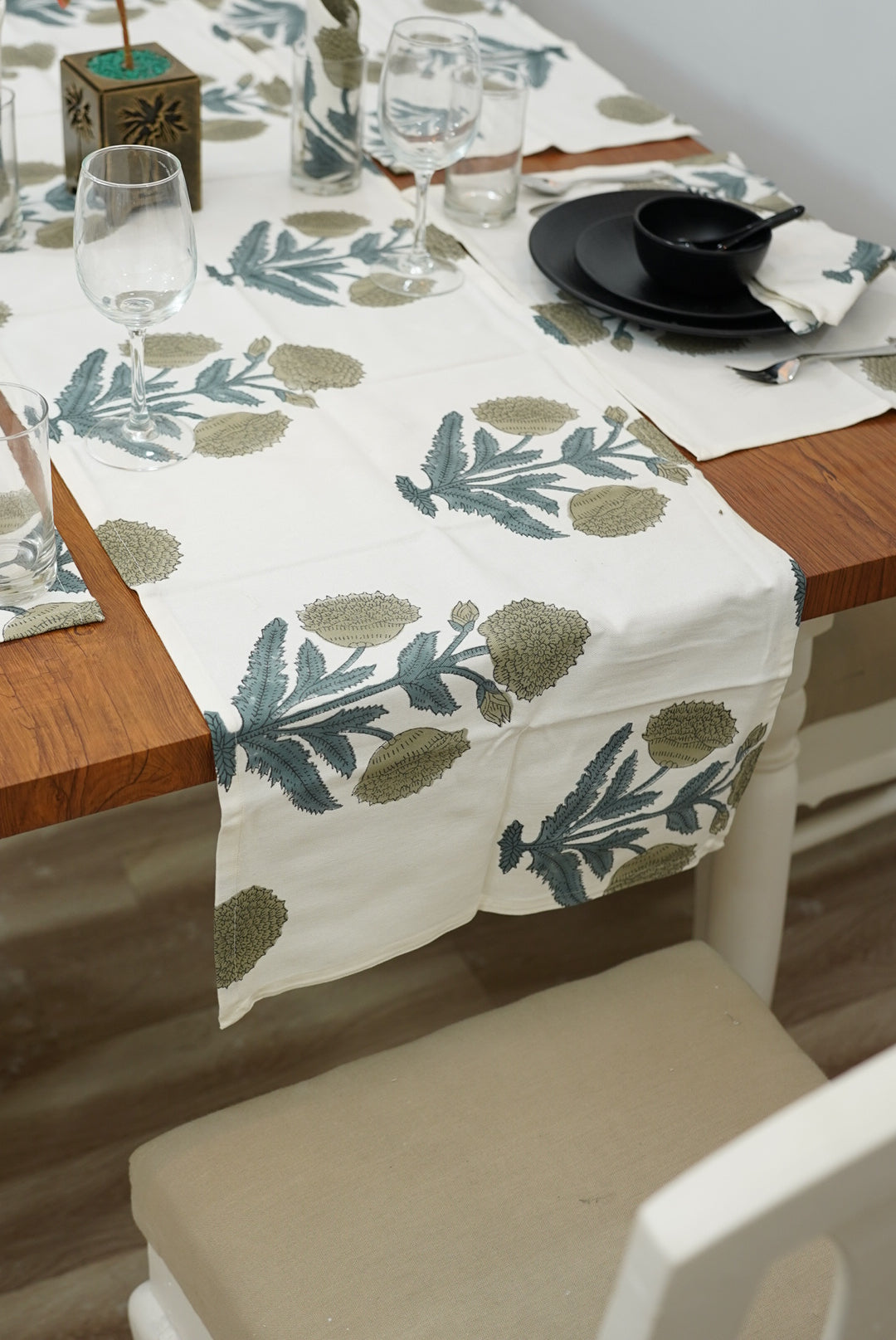 Thick Cotton White Table Runner-Badshah