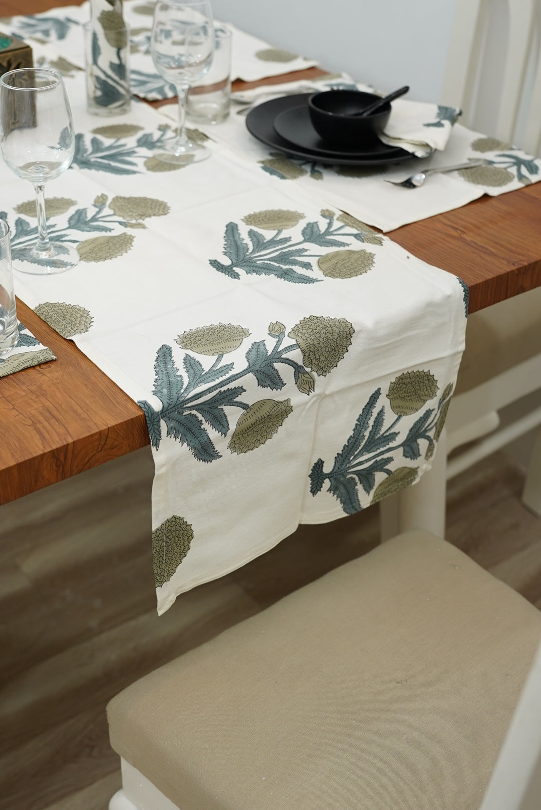 Thick Cotton White Table Runner-Badshah