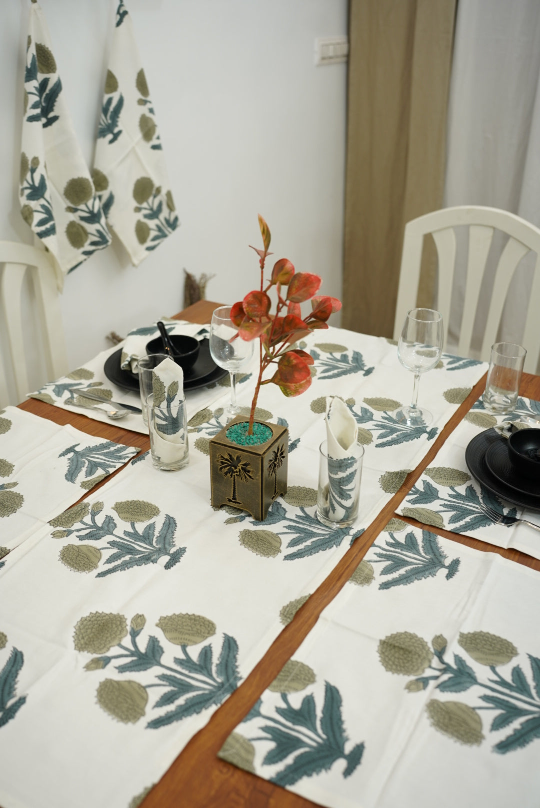 Thick Cotton White Table Runner-Badshah