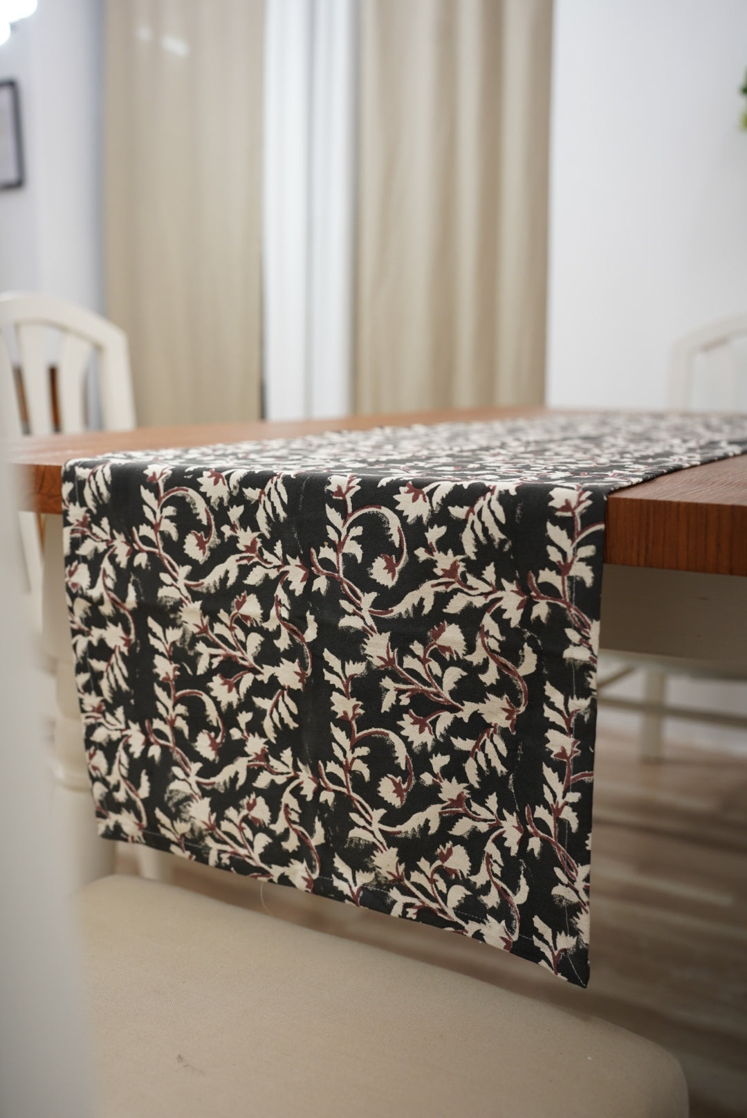 Duck Canvas Table Runner-Pushpa Varsha