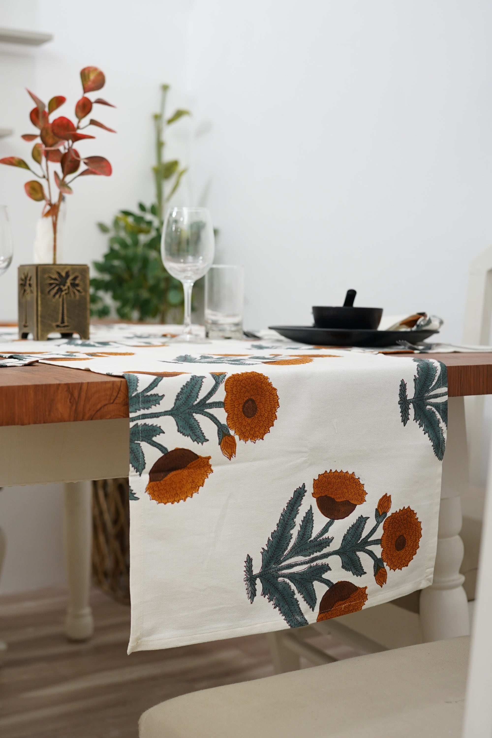 Thick Cotton White Table Runner-Badshah