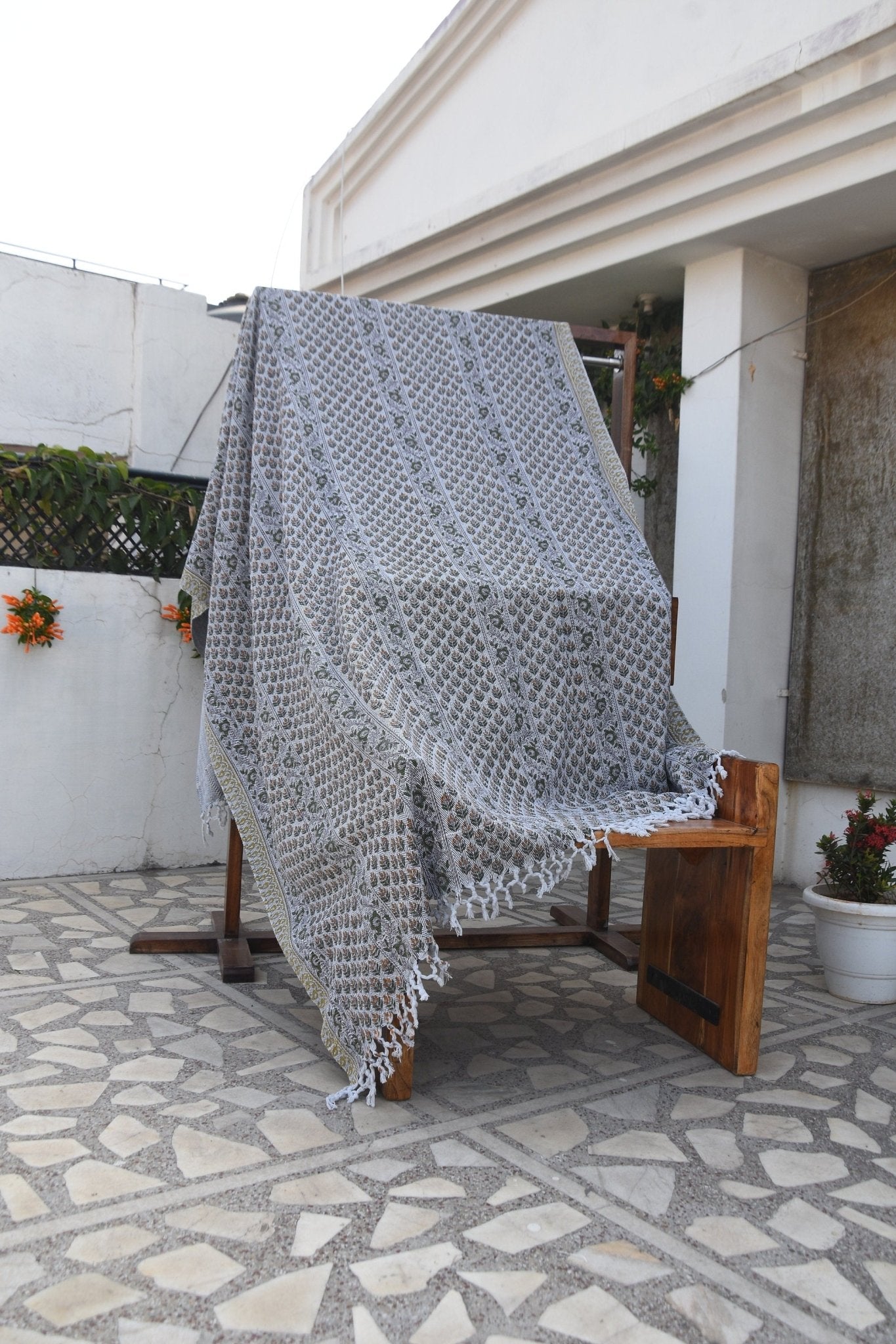 BLOCK PRINT HANDWOVEN THROW - ALIA - Fabdivine