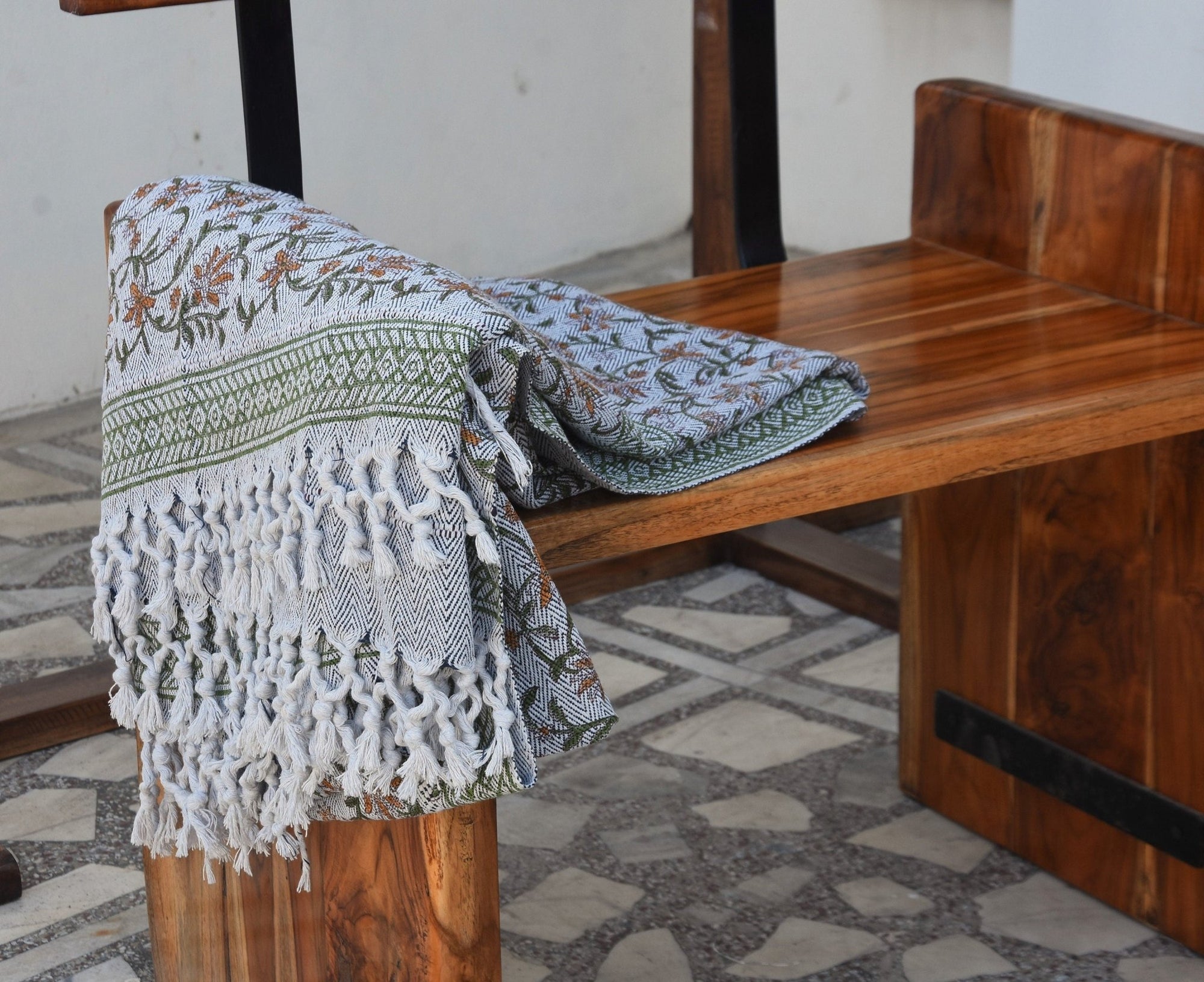 BLOCK PRINT HANDWOVEN THROW - ARADHANA - Fabdivine