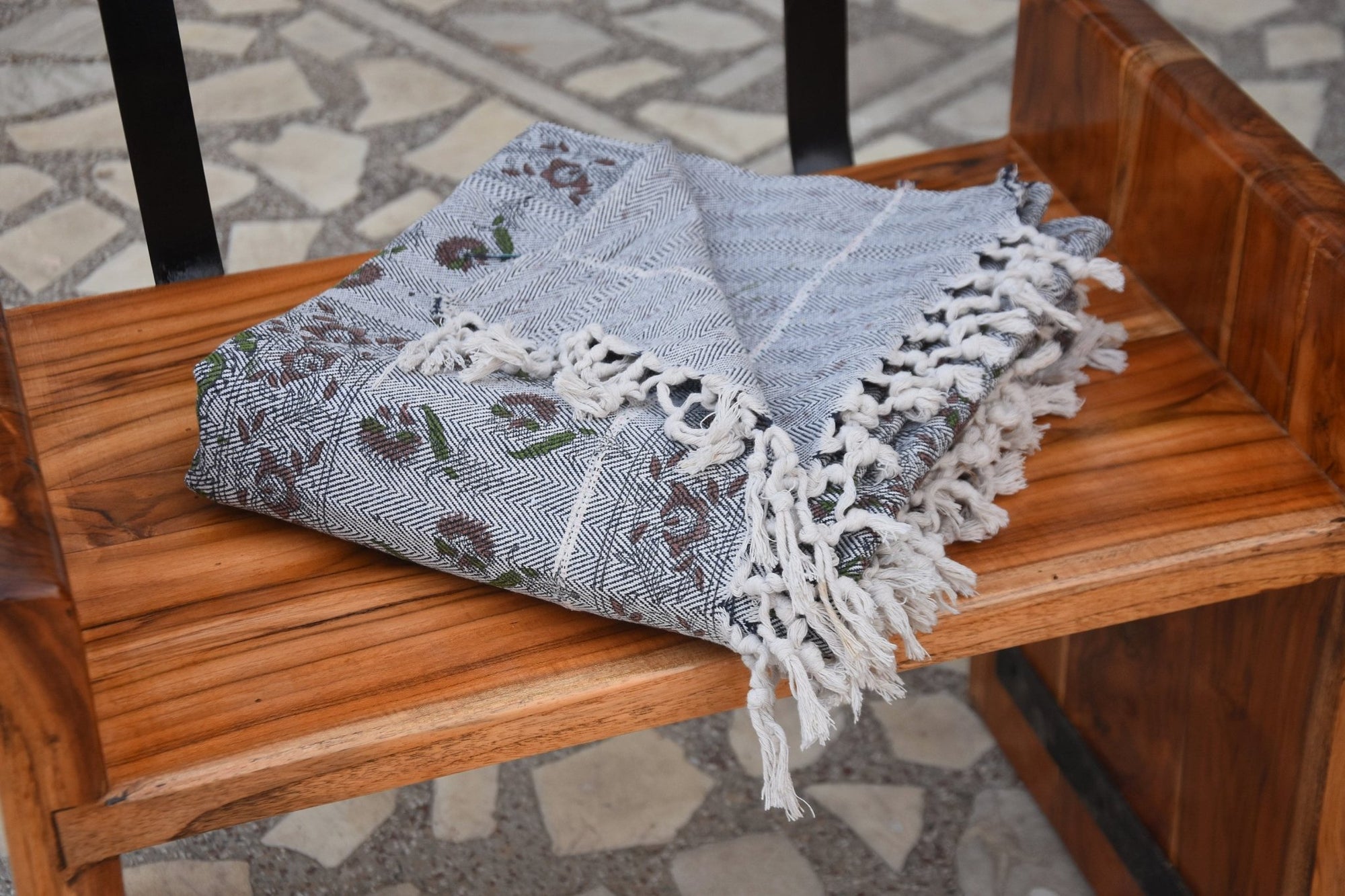 BLOCK PRINT HANDWOVEN THROW - ARADHANA - Fabdivine