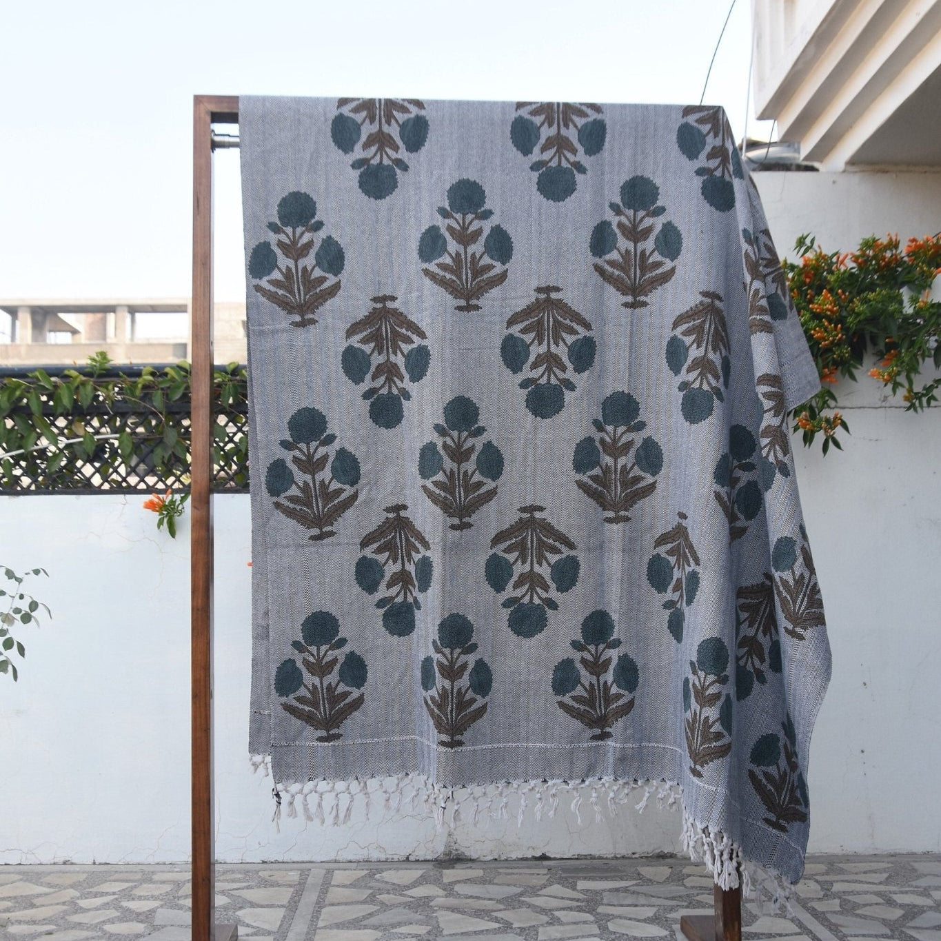 BLOCK PRINT HANDWOVEN THROW - BADSHAH - FABDIVINE LLCBLOCK PRINT HANDWOVEN THROW - BADSHAHHandwoven ThrowFABDIVINE LLC