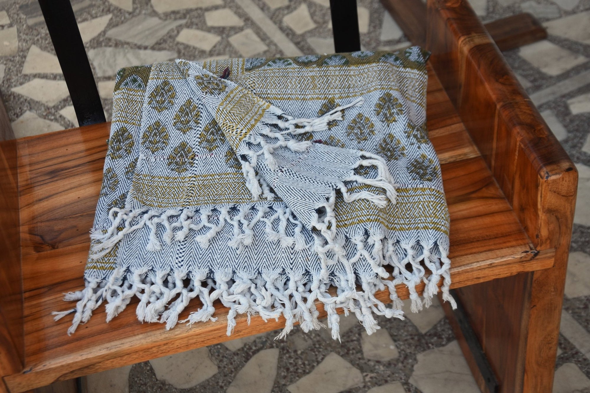 BLOCK PRINT HANDWOVEN THROW - BETEL LEAF - Fabdivine