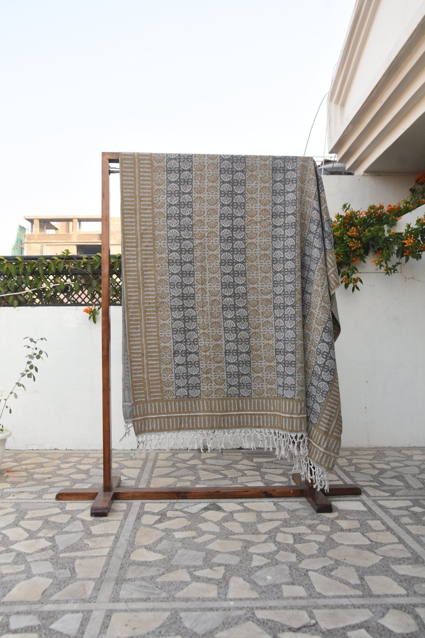 BLOCK PRINT HANDWOVEN THROW - BIJHNI - Fabdivine