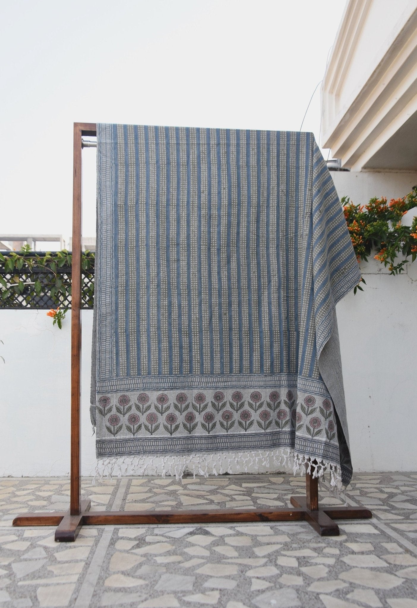 BLOCK PRINT HANDWOVEN THROW - CHOCO CHIPS - FABDIVINE LLCBLOCK PRINT HANDWOVEN THROW - CHOCO CHIPSHandwoven ThrowFABDIVINE LLC