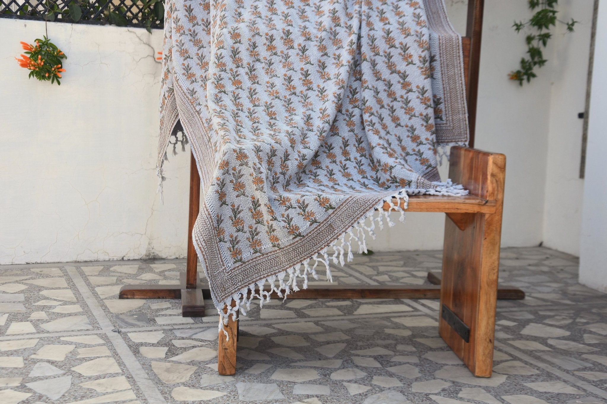 BLOCK PRINT HANDWOVEN THROW - DEEPIKA - FABDIVINE LLCBLOCK PRINT HANDWOVEN THROW - DEEPIKAHandwoven ThrowFABDIVINE LLC