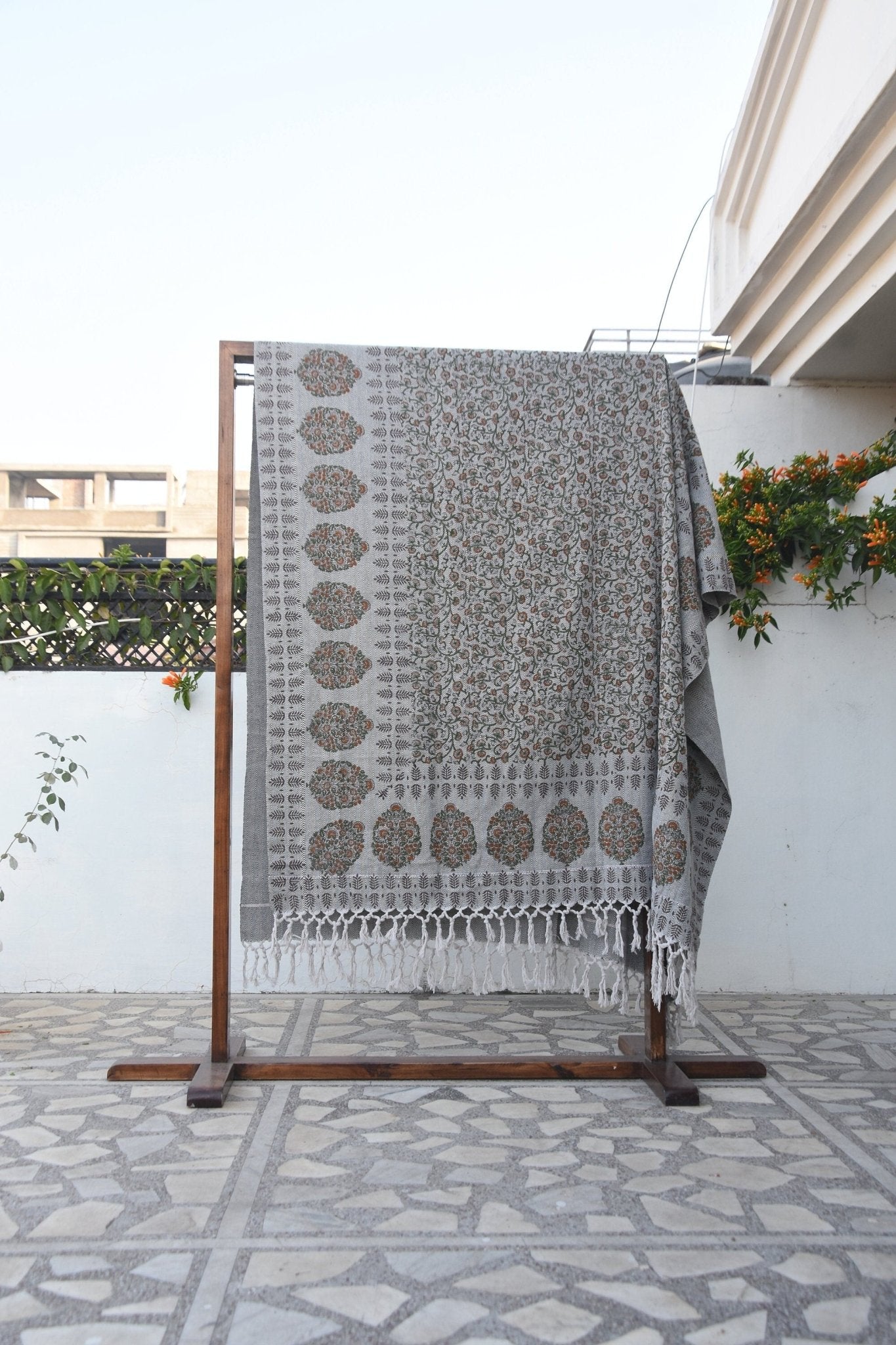 BLOCK PRINT HANDWOVEN THROW - HIMACHAL - Fabdivine