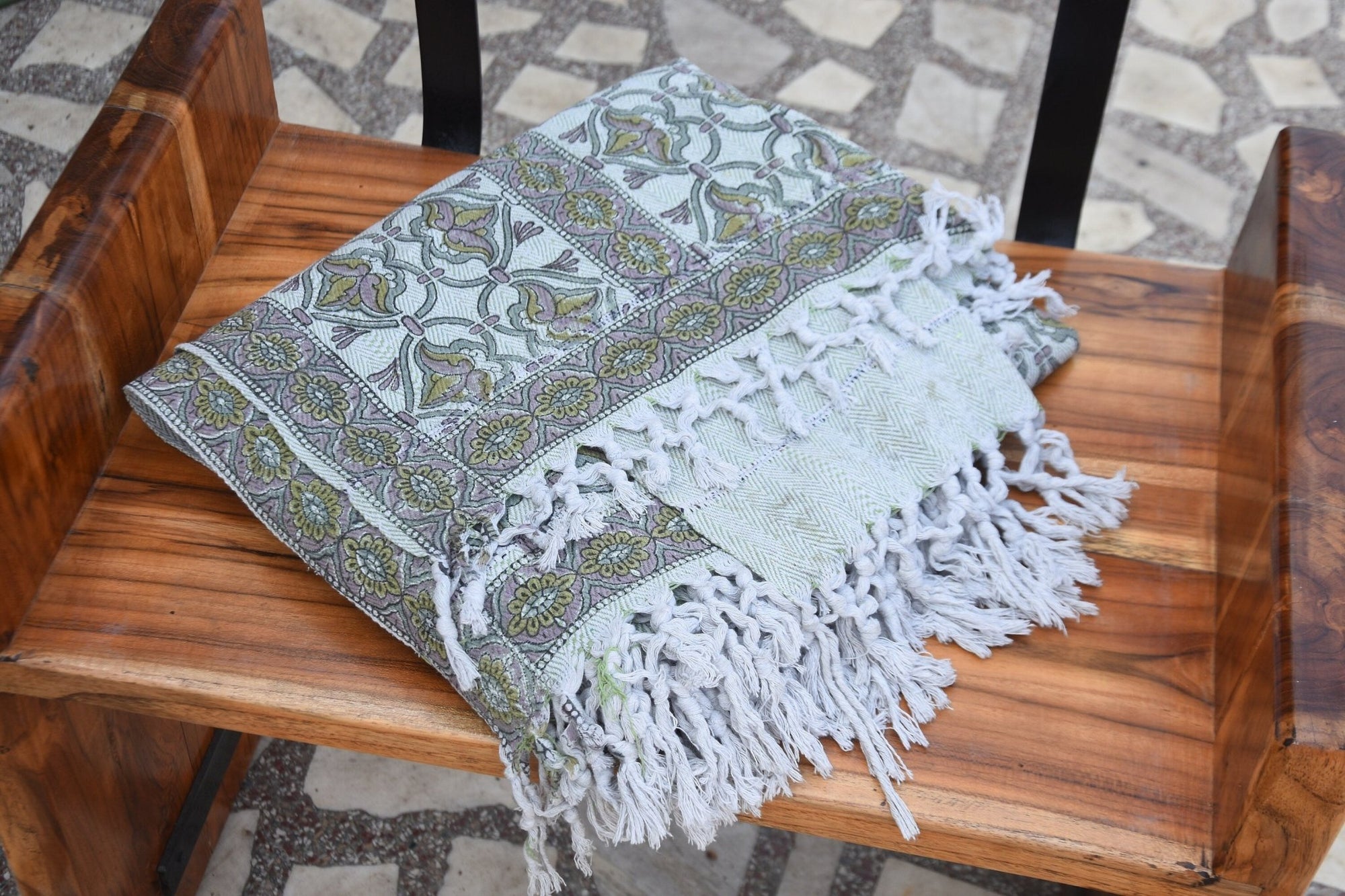 BLOCK PRINT HANDWOVEN THROW - HRIDYAVAN - Fabdivine