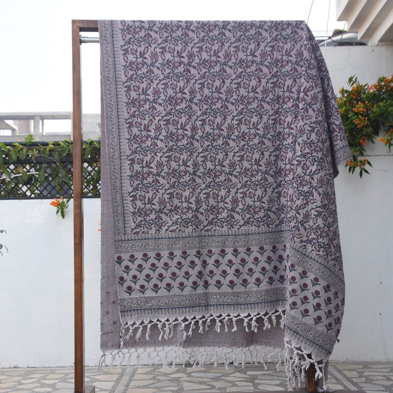 BLOCK PRINT HANDWOVEN THROW - KAMAL DUTTA - Fabdivine