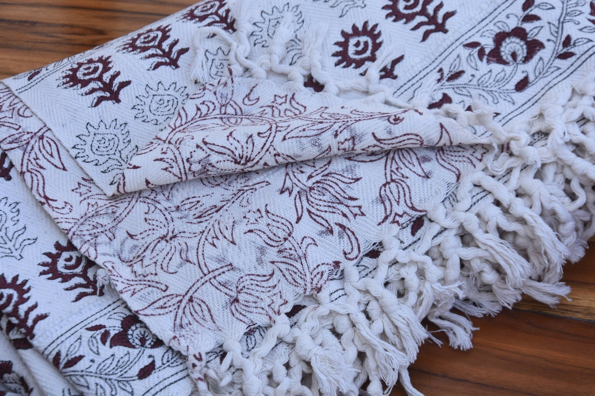 BLOCK PRINT HANDWOVEN THROW - ROHINI - Fabdivine