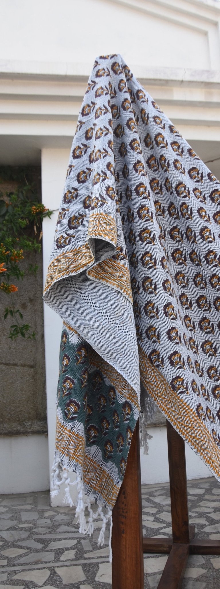 BLOCK PRINT HANDWOVEN THROW - ROHINI - Fabdivine