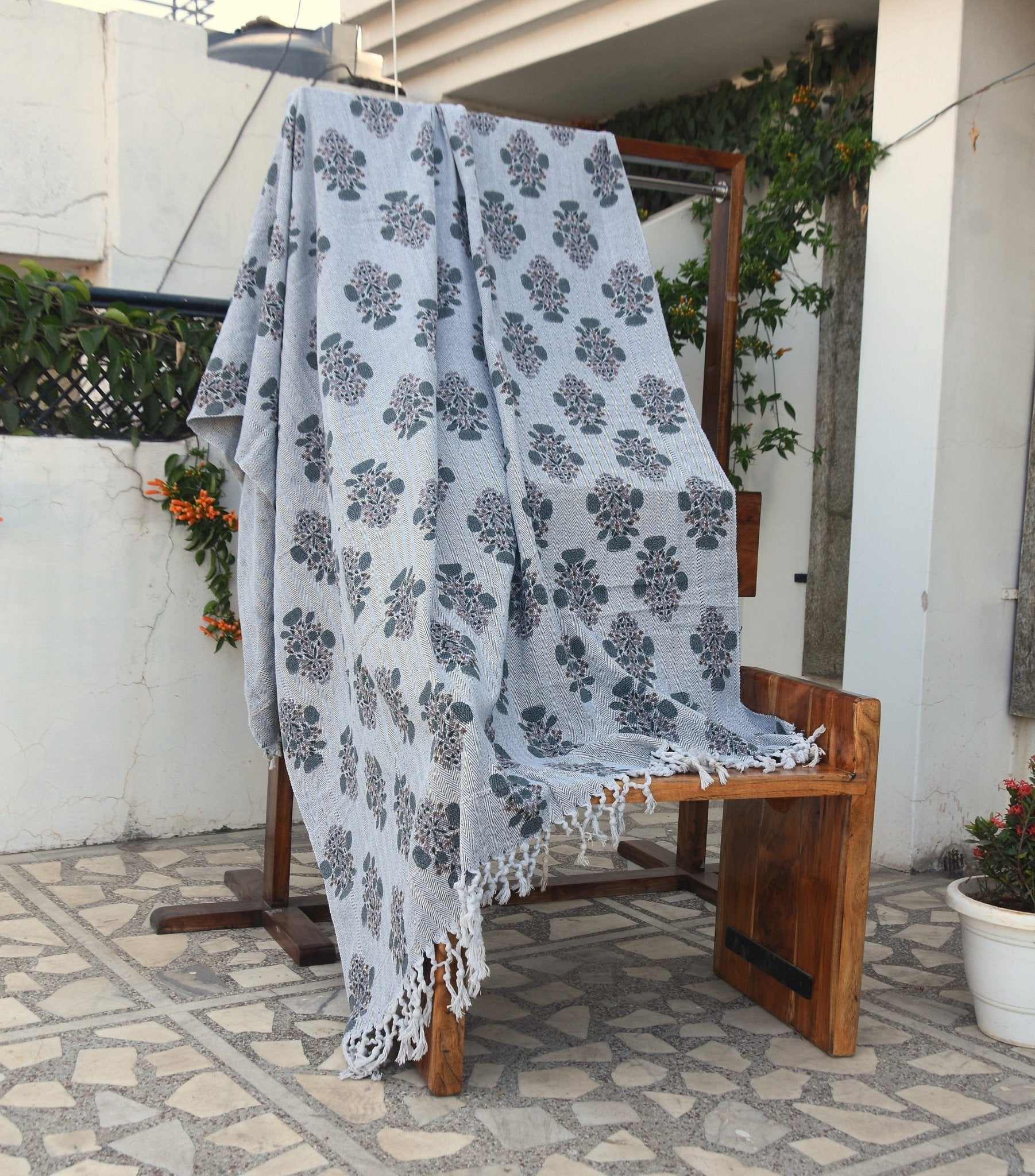 BLOCK PRINT HANDWOVEN THROW - SWADESH - Fabdivine