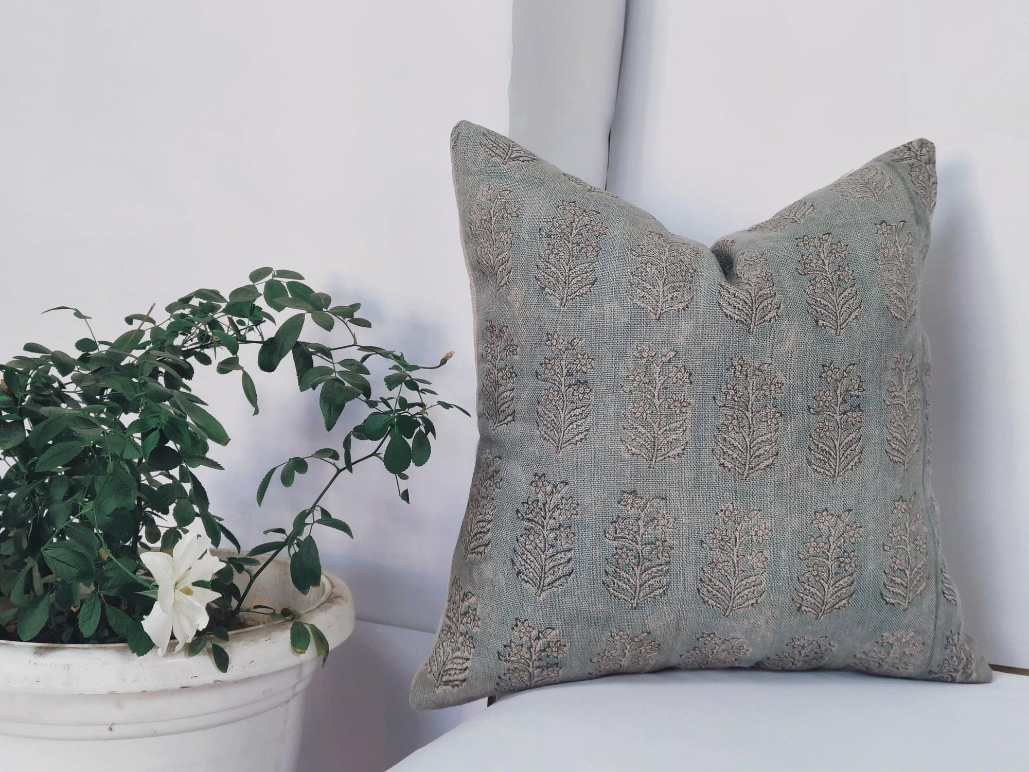 Square linen pillow cover with lumber block print - INDERDHANUSH - Fabdivine