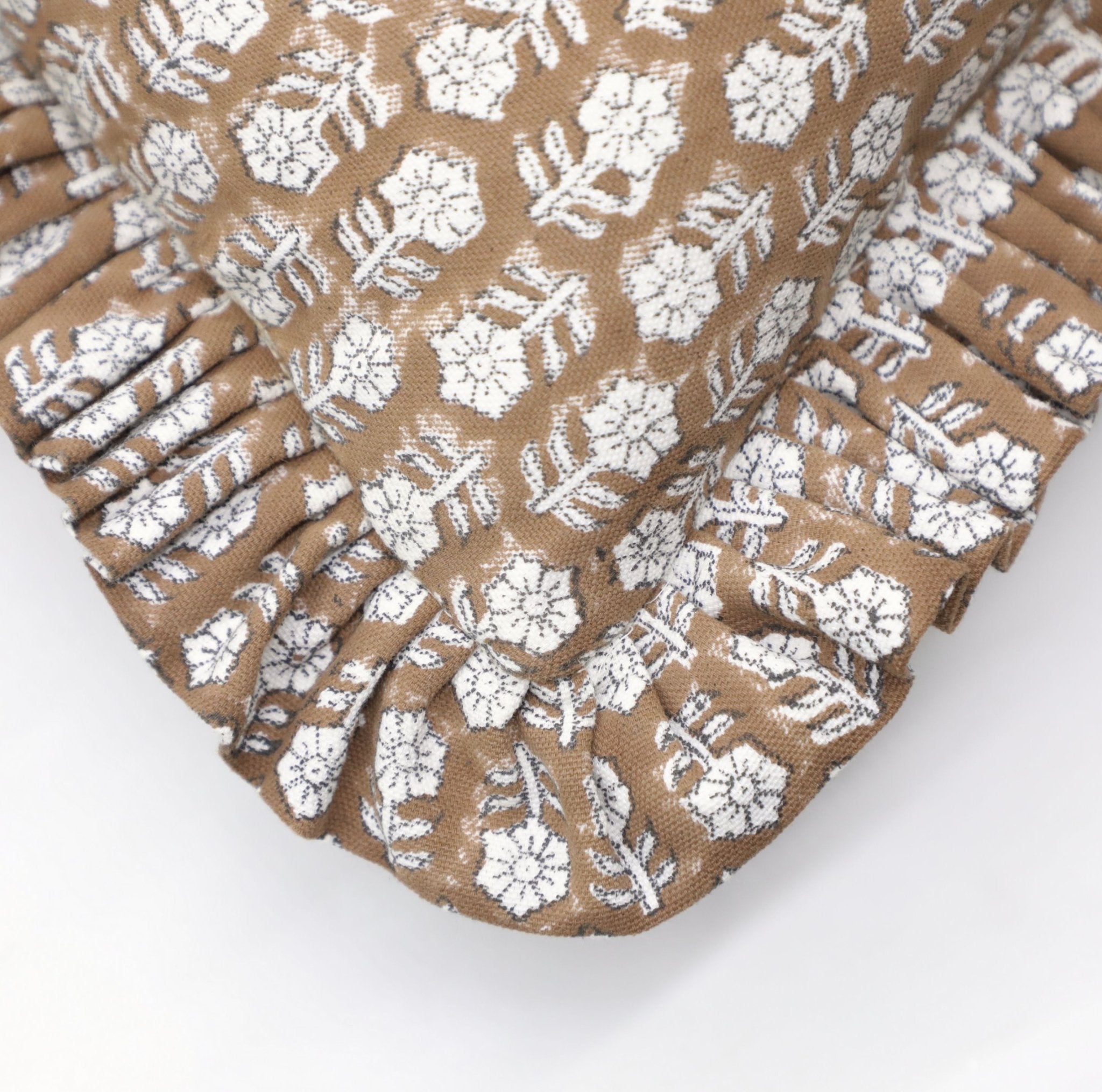 TULSI BUTI - Ruffle Pillow Cover - Fabdivine